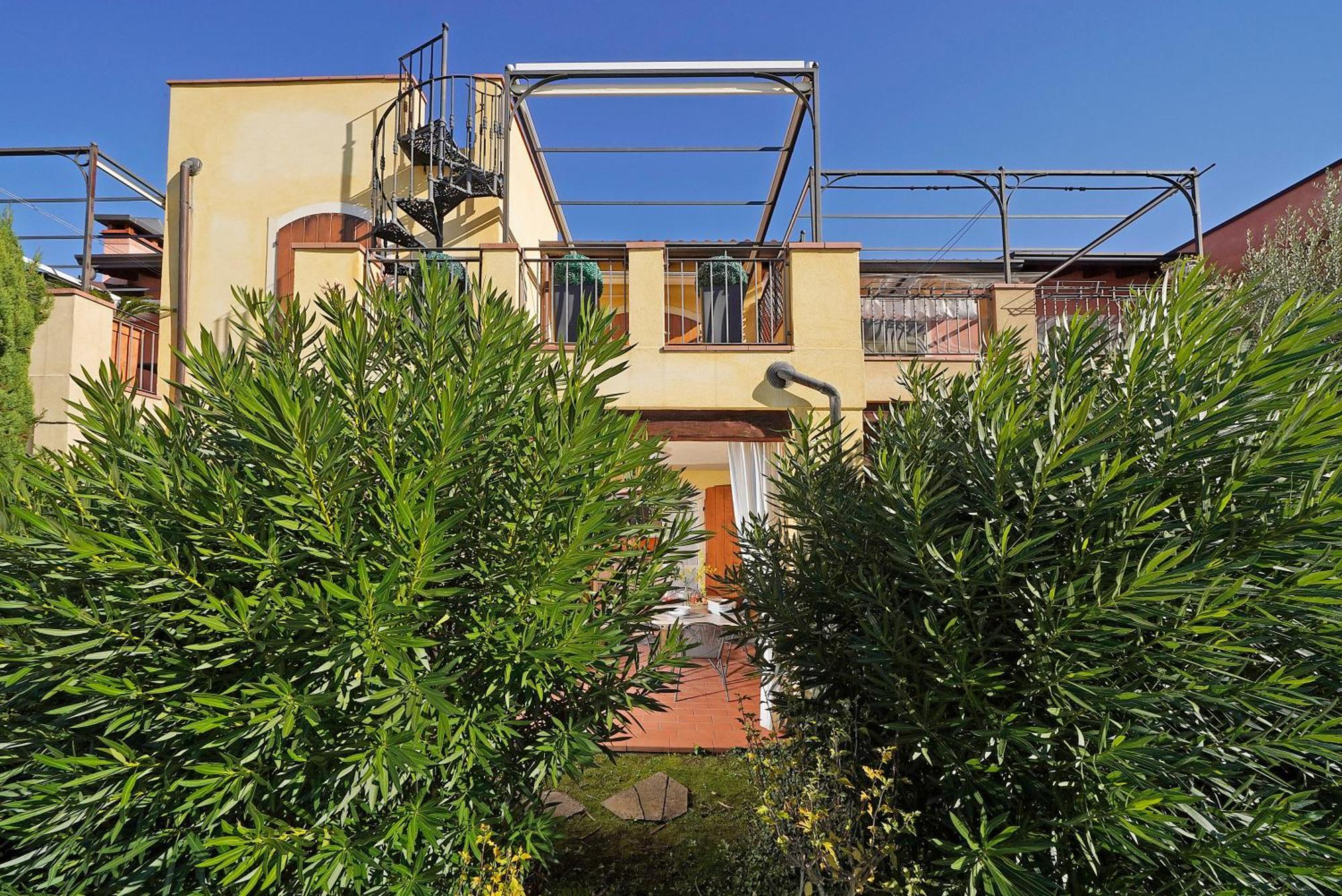 Апартаменти Borgo Del Torchio - Gardagate Манерба-дель-Гарда Екстер'єр фото