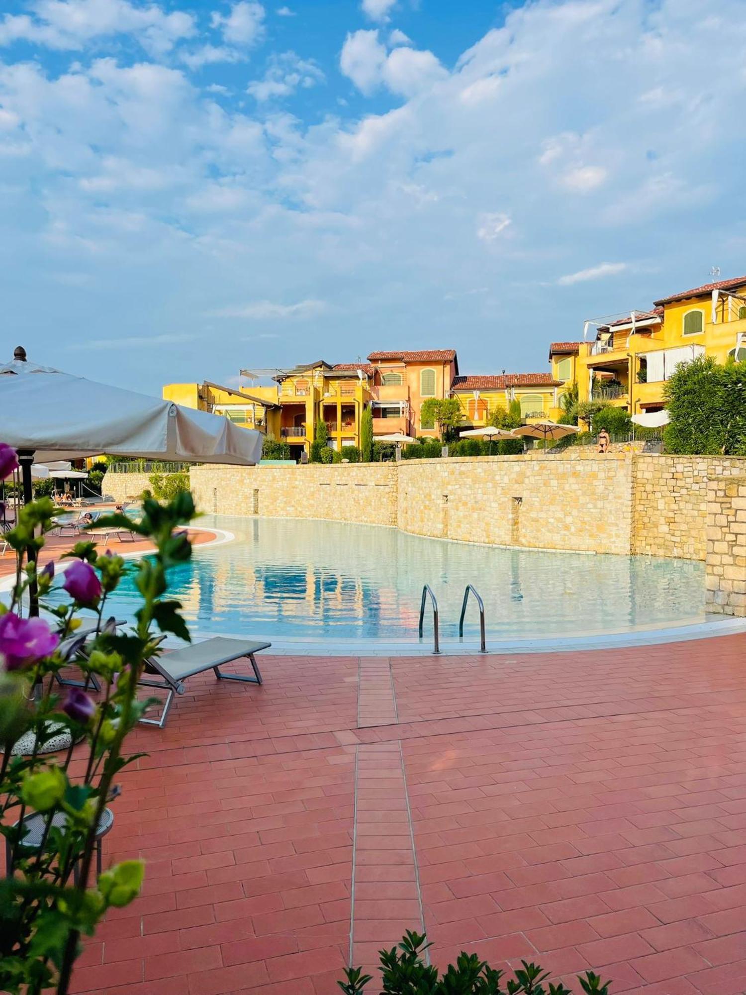Апартаменти Borgo Del Torchio - Gardagate Манерба-дель-Гарда Екстер'єр фото